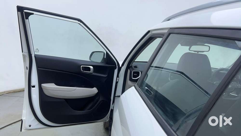 Hyundai Venue 1.0 Sx (o) Turbo Dct, 2023, Petrol