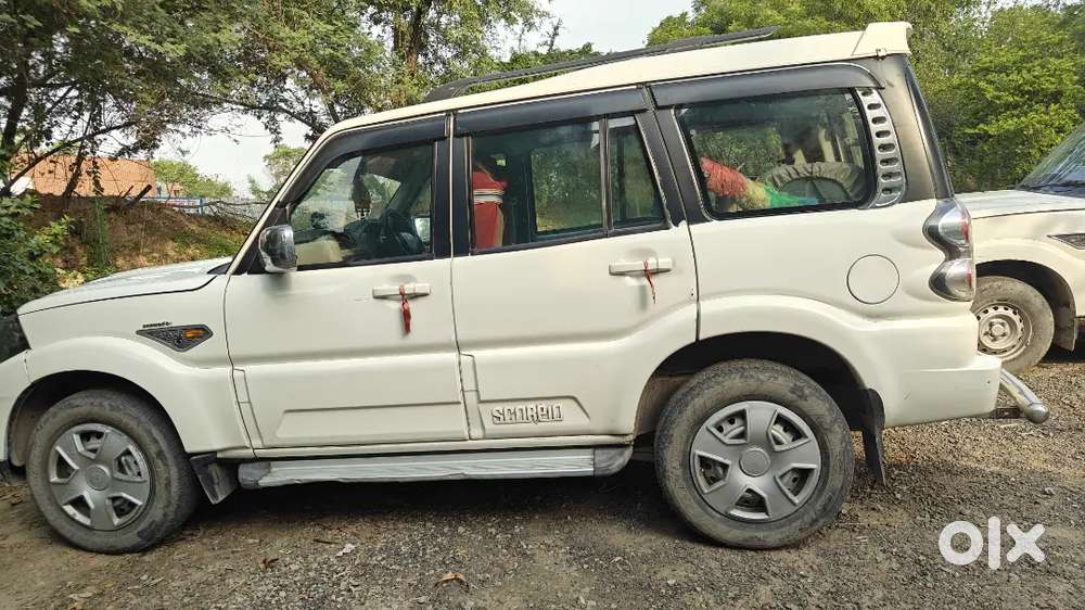 Mahindra Scorpio 2017 Diesel Automatic Year