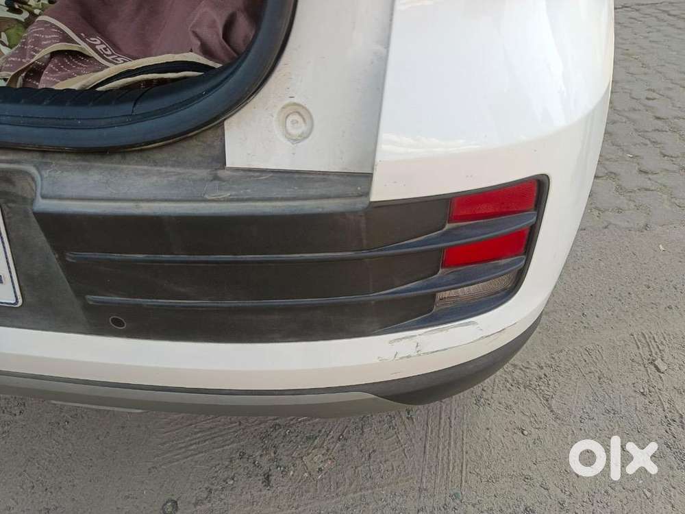 Hyundai Venue 2024 Petrol 10000 Km Driven