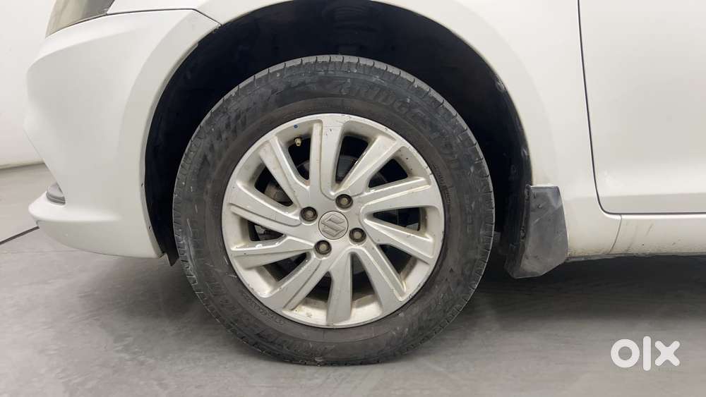 Maruti Suzuki Swift Dzire Amt Zdi, 2016, Diesel