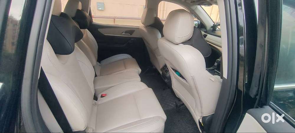 Xuv700 Ax7l 6str