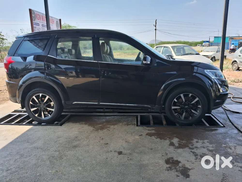 Mahindra Xuv500 2018 Diesel Well Maintained And Good Condition .