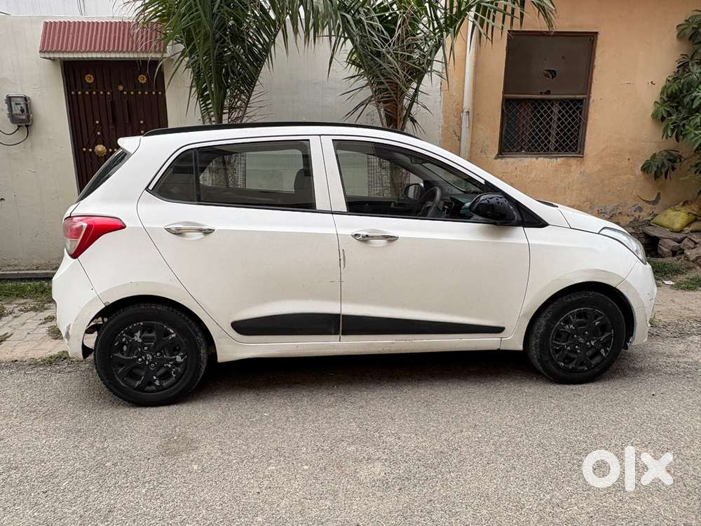 Hyundai Grand I10 Sportz  2014 Year