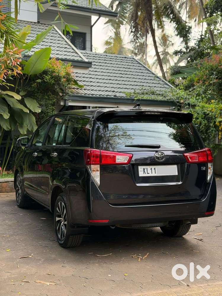 Toyota Innova 2022 Diesel Well Maintained