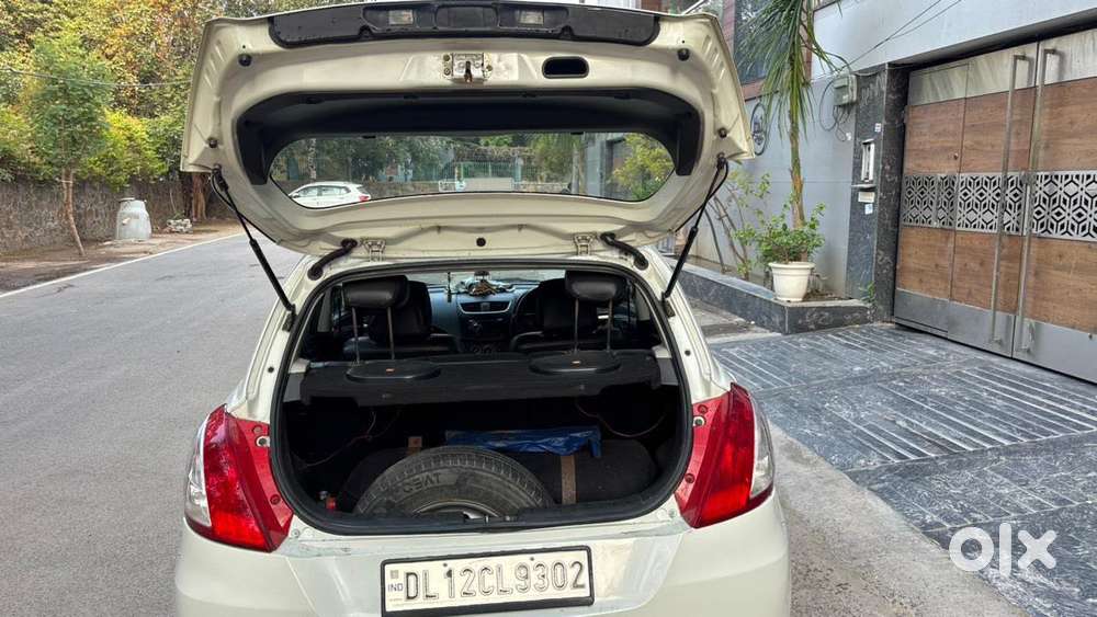 Maruti Suzuki Swift Lxi Optional-o, 2017, Cng & Hybrids