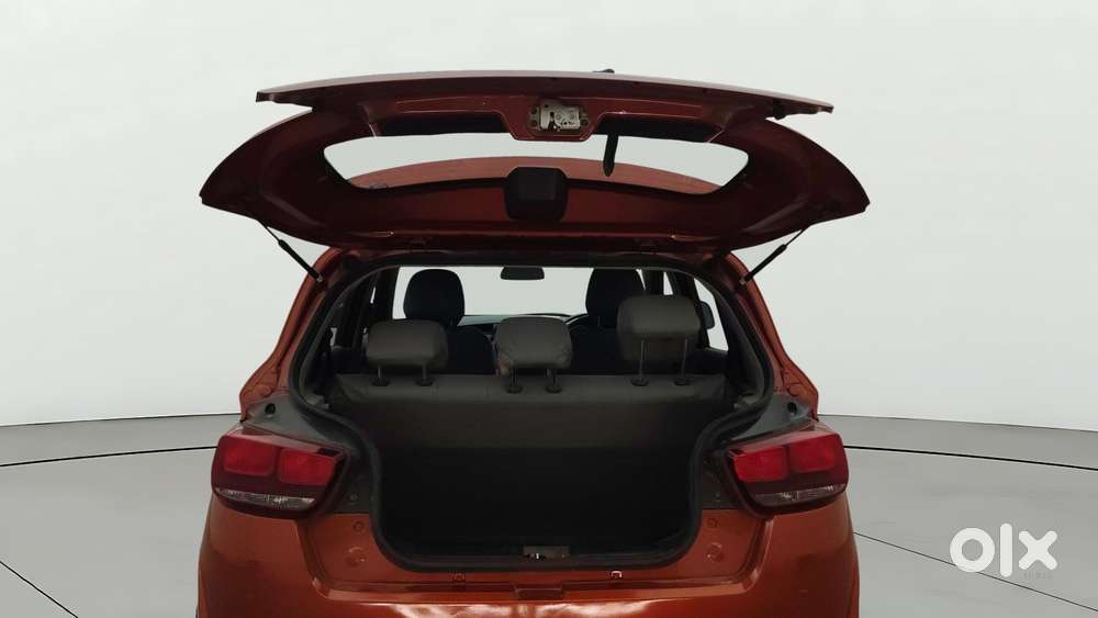 Mahindra Kuv 100 2016-2017 Mfalcon G80 K8, 2017, Petrol