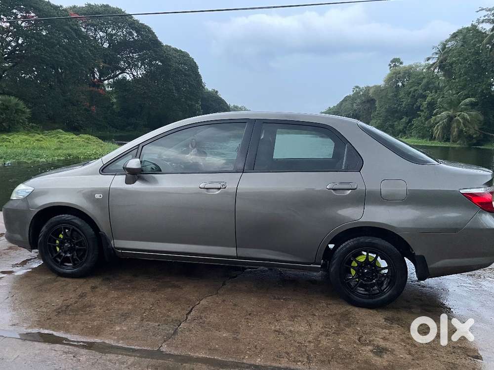 Honda City Zx 2006 Petrol Well Maintained
