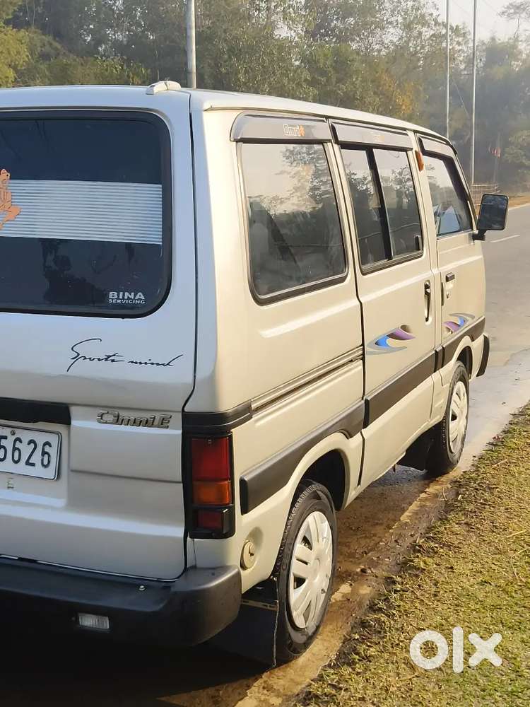 Maruti Suzuki Omni 2010