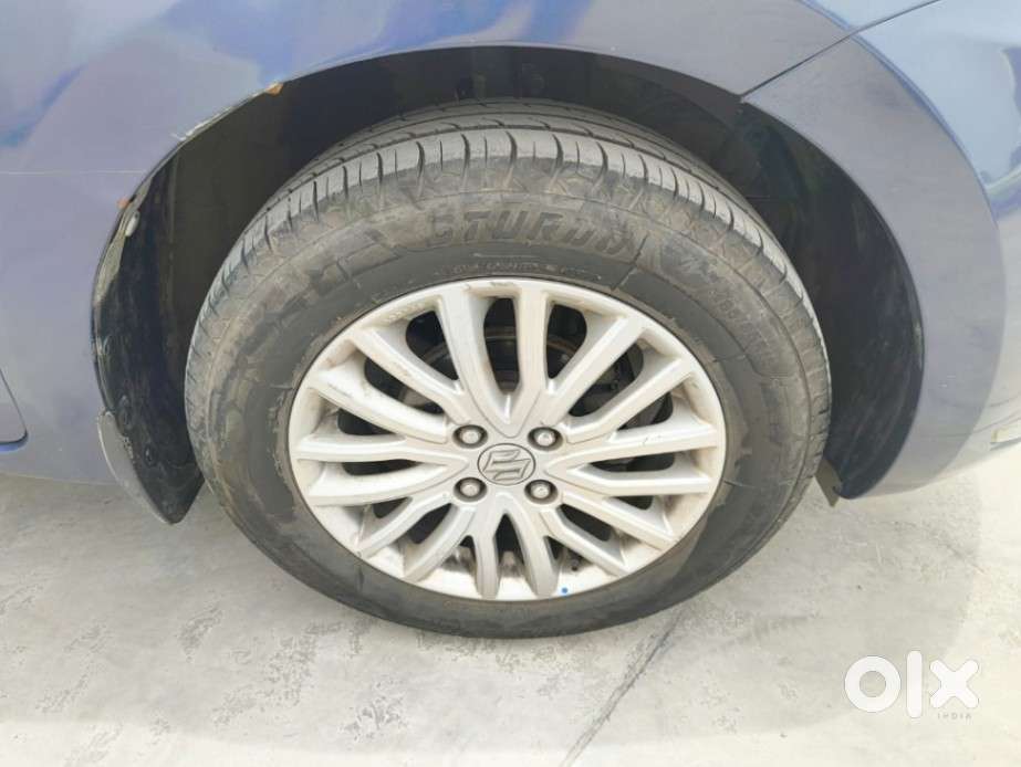 Maruti Suzuki Dzire 1.2 Zxi Amt, 2017, Petrol