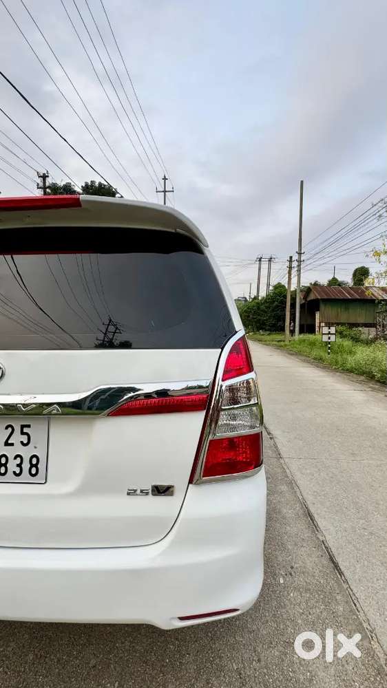 Toyota Innova 2016 Diesel 137000 Km Driven