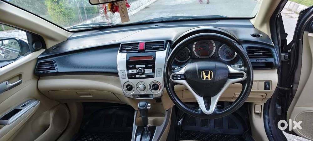 Honda City 2011-2013 V At Exclusive, 2011, Petrol