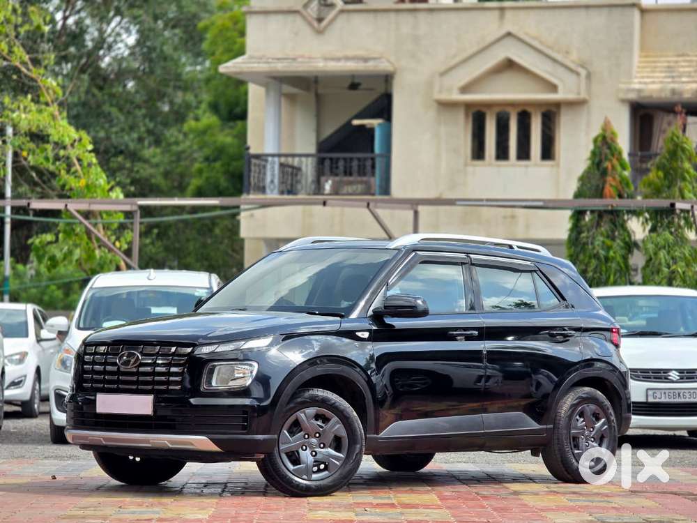 Hyundai Venue 1.2 S Plus, 2023, Cng & Hybrids
