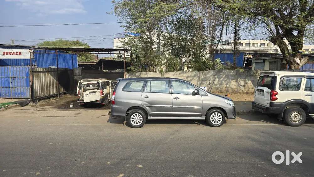 Toyota Innova 2014 Diesel Top Model Well Maintained