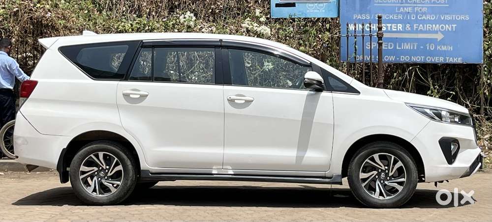 Toyota Innova Crysta 2.4 G Mt 7 Str, 2022, Diesel