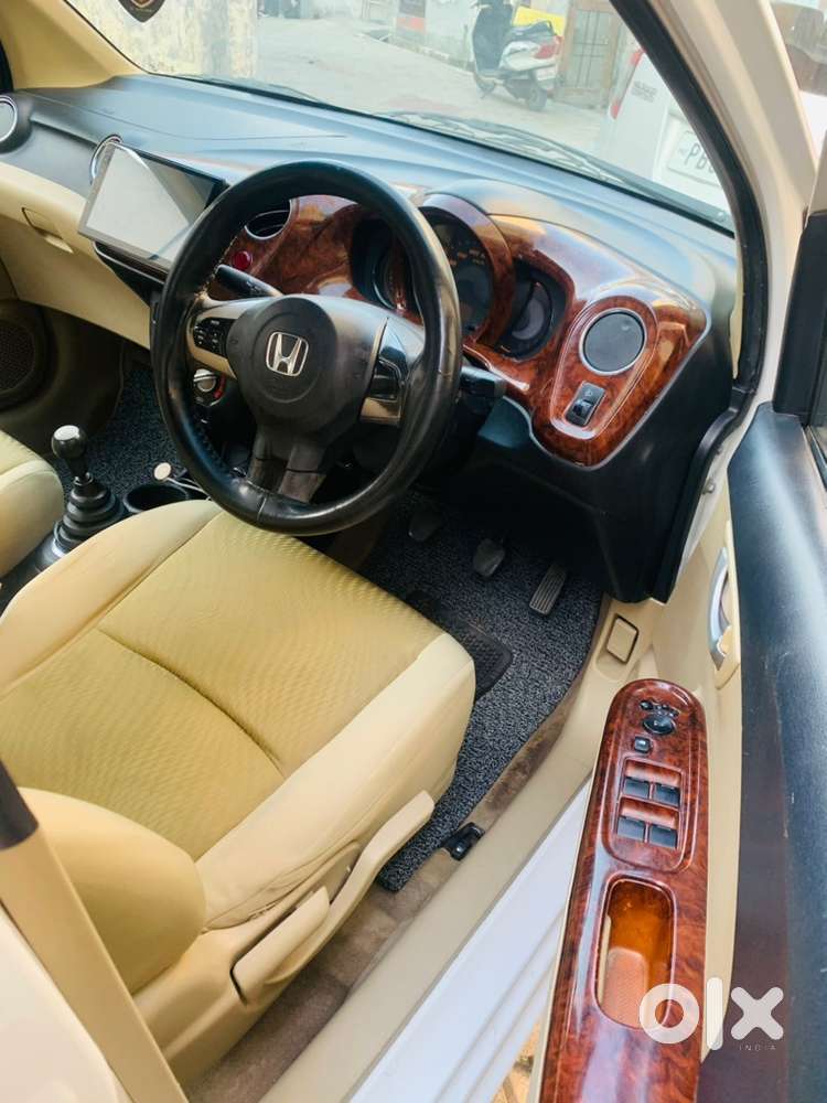 Toyota Innova 2015 Diesel Well Maintained