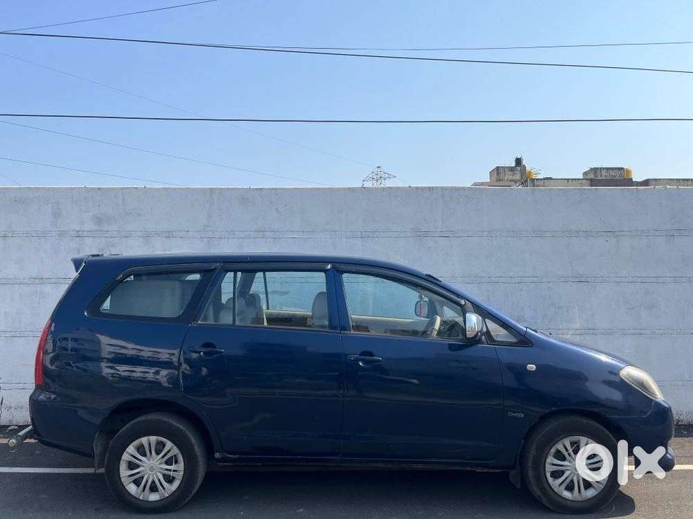 Toyota Innova 2.0 Gx (petrol) 8 Seater Bs Iv, 2005, Diesel