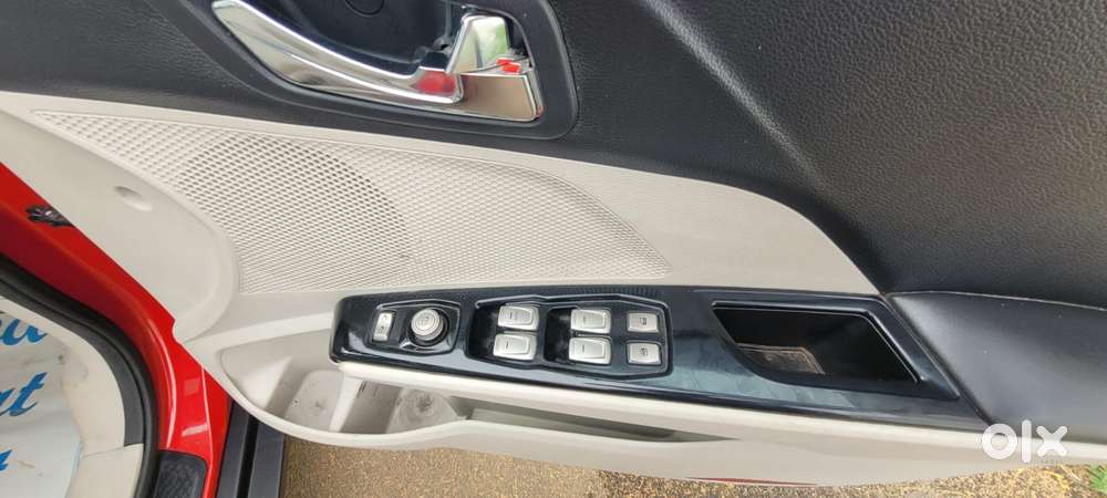 Mahindra Xuv300 W8 Option Diesel, 2022, Diesel