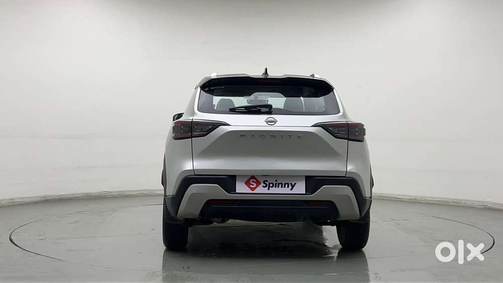 Nissan Magnite 1.0 Xv Premium Dual Tone, 2024, Petrol
