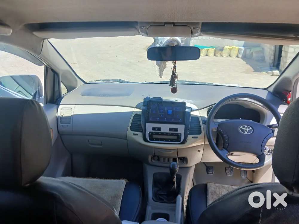 Toyota Innova 2.5v Top Model