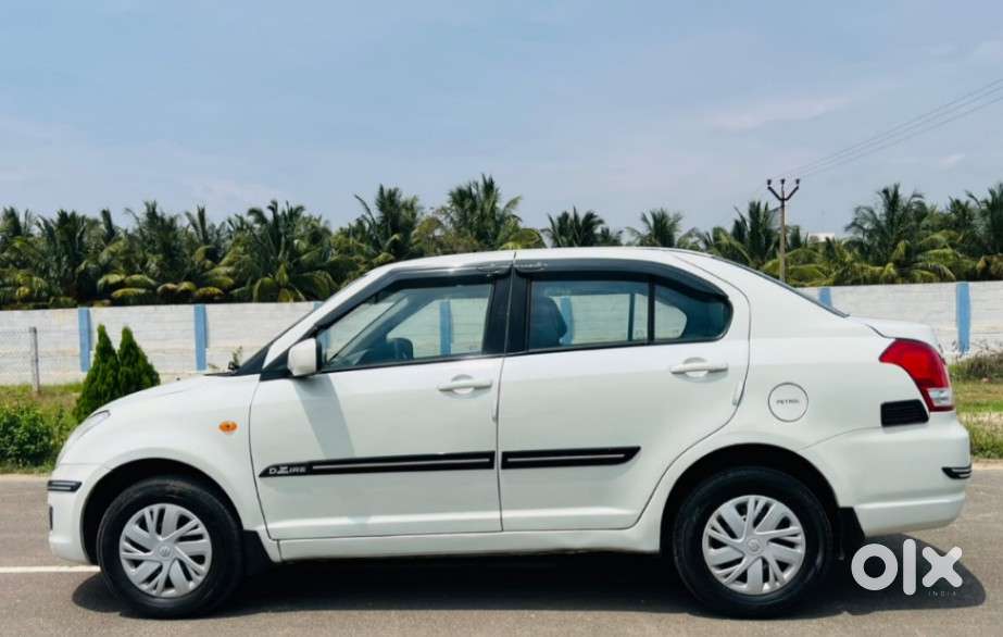 Maruti Suzuki Swift Dzire Lxi Option, 2010, Petrol