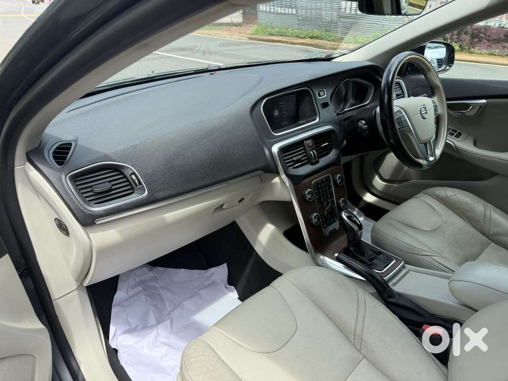 Volvo V40 D3 R Design, 2017, Diesel