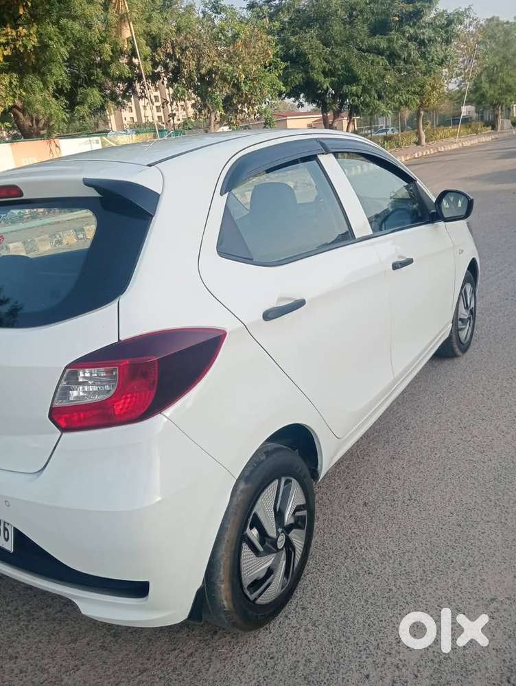 Tata Tiago, 2022, Petrol