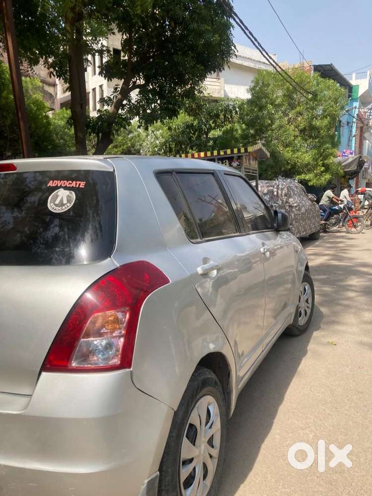 Maruti Suzuki Swift 2010 Cng & Hybrids Well Maintained