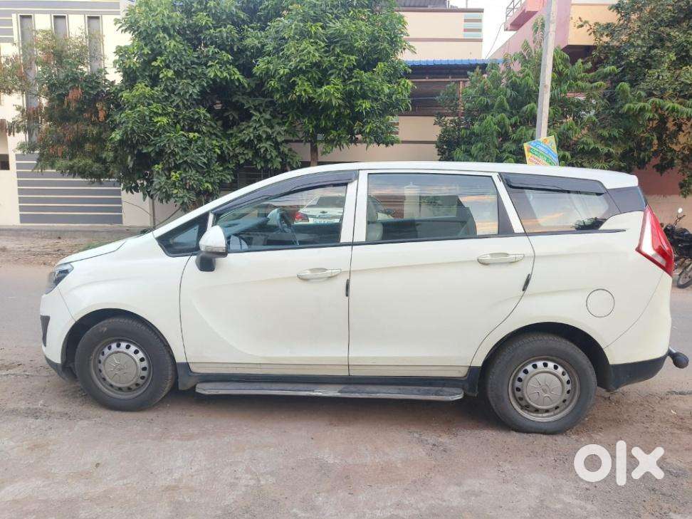 Mahindra Marazzo M2, 2018, Diesel