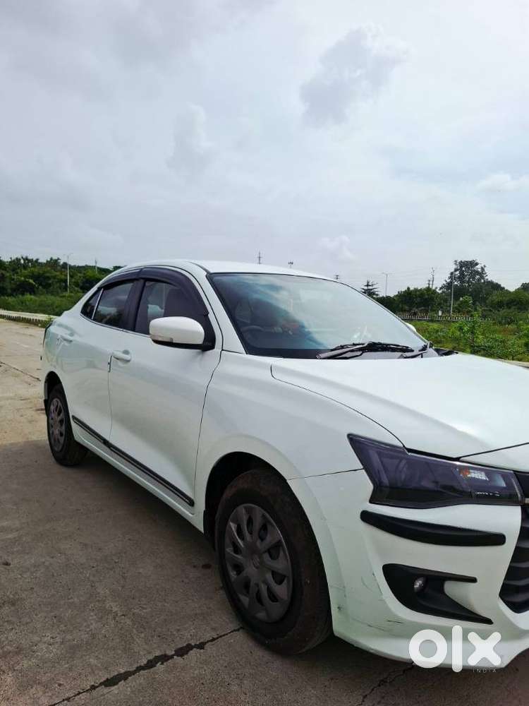 Maruti Suzuki Swift Dzire 1.3 Vxi, 2025, Cng & Hybrids