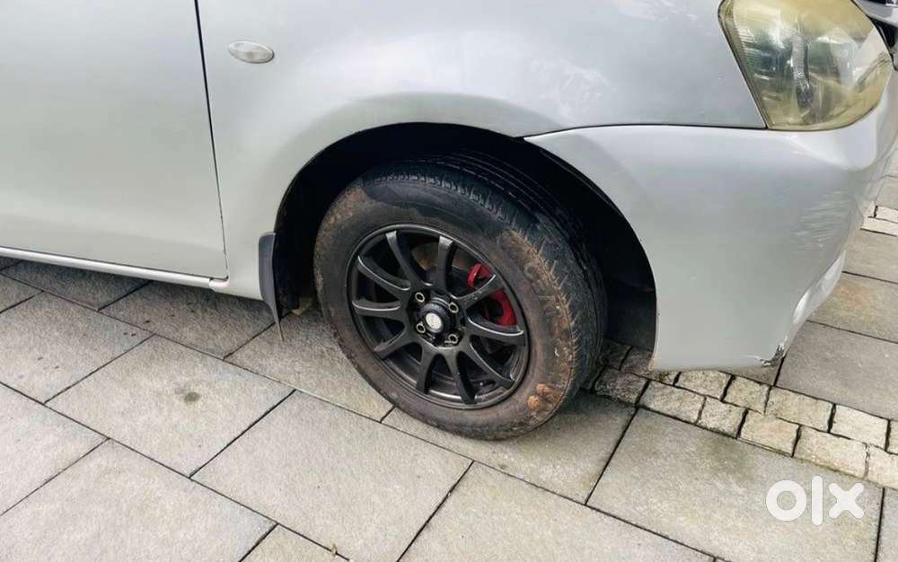 Toyota Etios Liva Petrol 2012