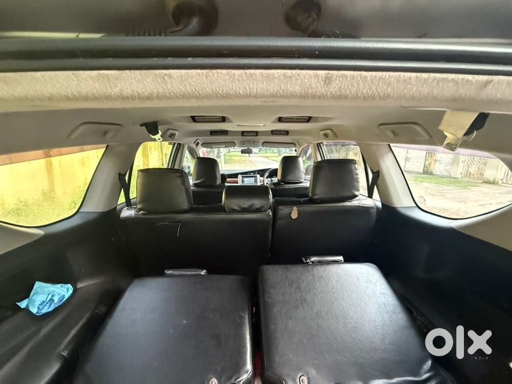 Toyota Innova Crysta 2016 Diesel Well Maintained