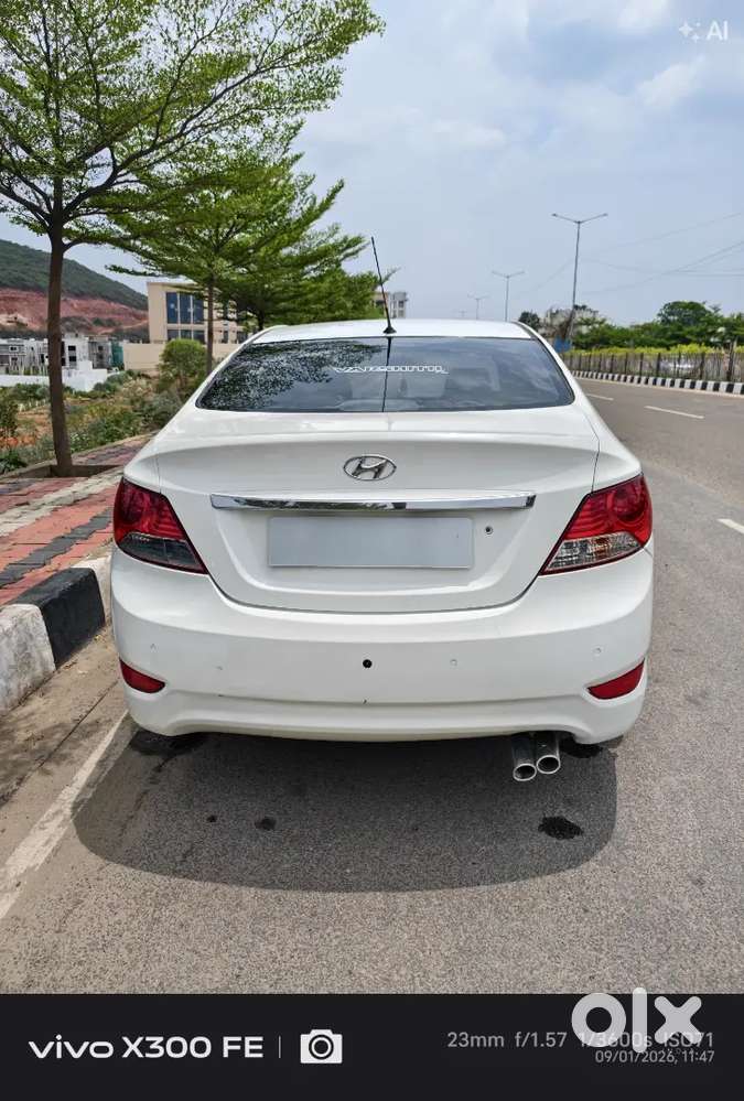 Hyundai Fluidic Verna 2012 Manual