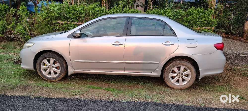 Toyota Corolla Altis 2010 Petrol Well Maintained