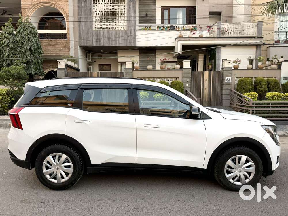 Mahindra Xuv700 2.2 Mx Diesel Mt 5 Str, 2024, Diesel