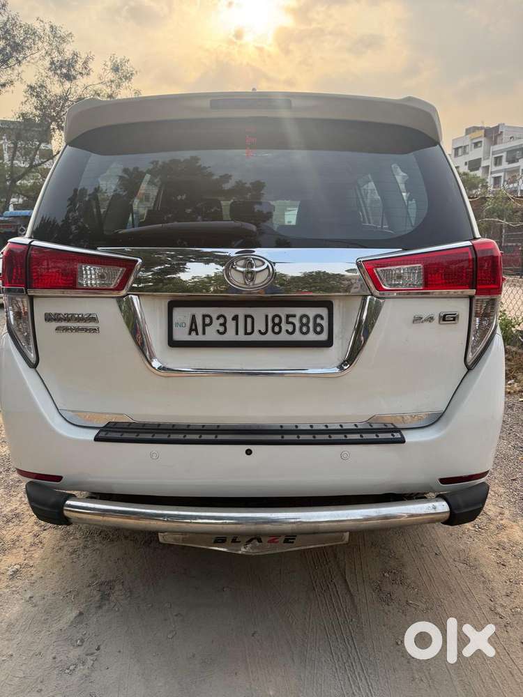 Toyota Innova Crysta G 8 Str, 2016, Diesel