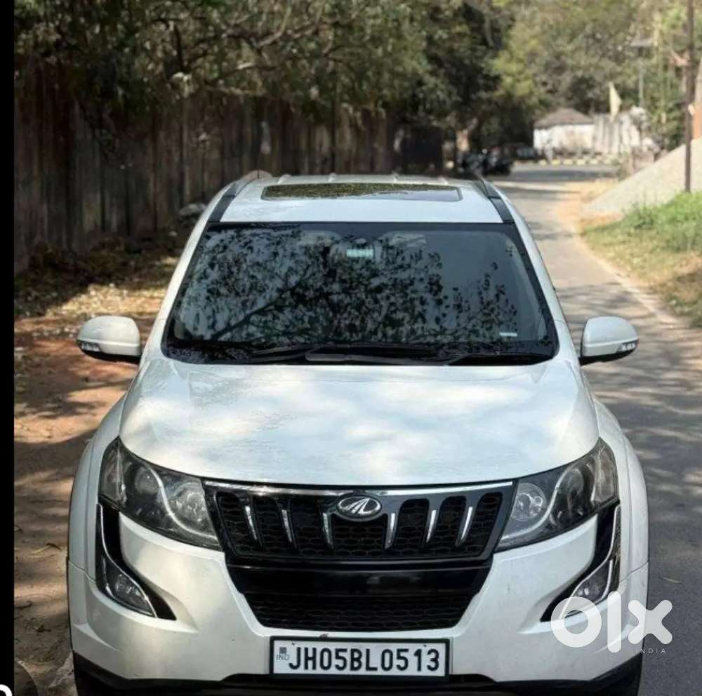 Mahindra Xuv 500 W10