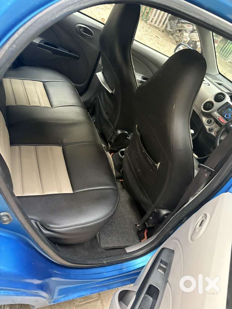 Toyota Etios Liva 2011-2012 G, 2011, Petrol