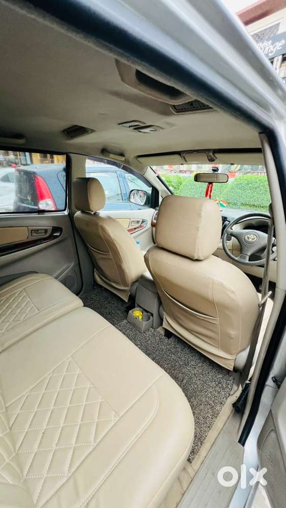 Toyota Innova 2.5 Diesel 2011 Dec
