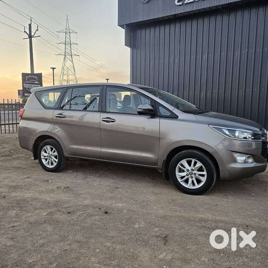 Toyota Innova Crysta 2.8 Gx At 7 Str, 2017, Diesel