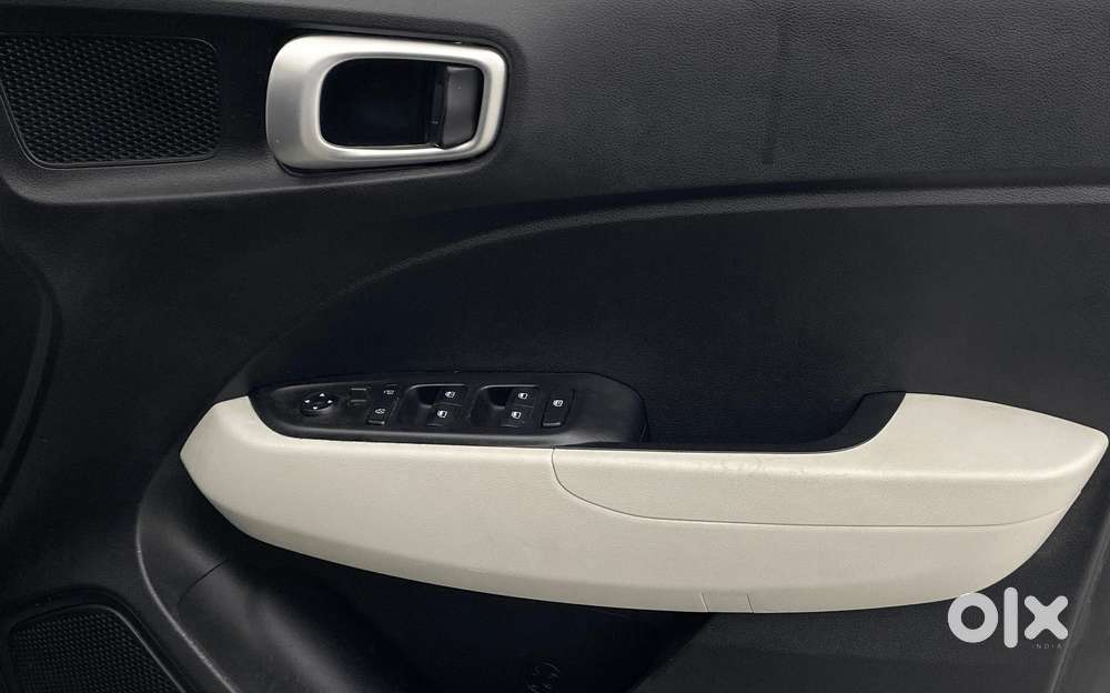 Hyundai Venue 1.2 S (o), 2025, Petrol