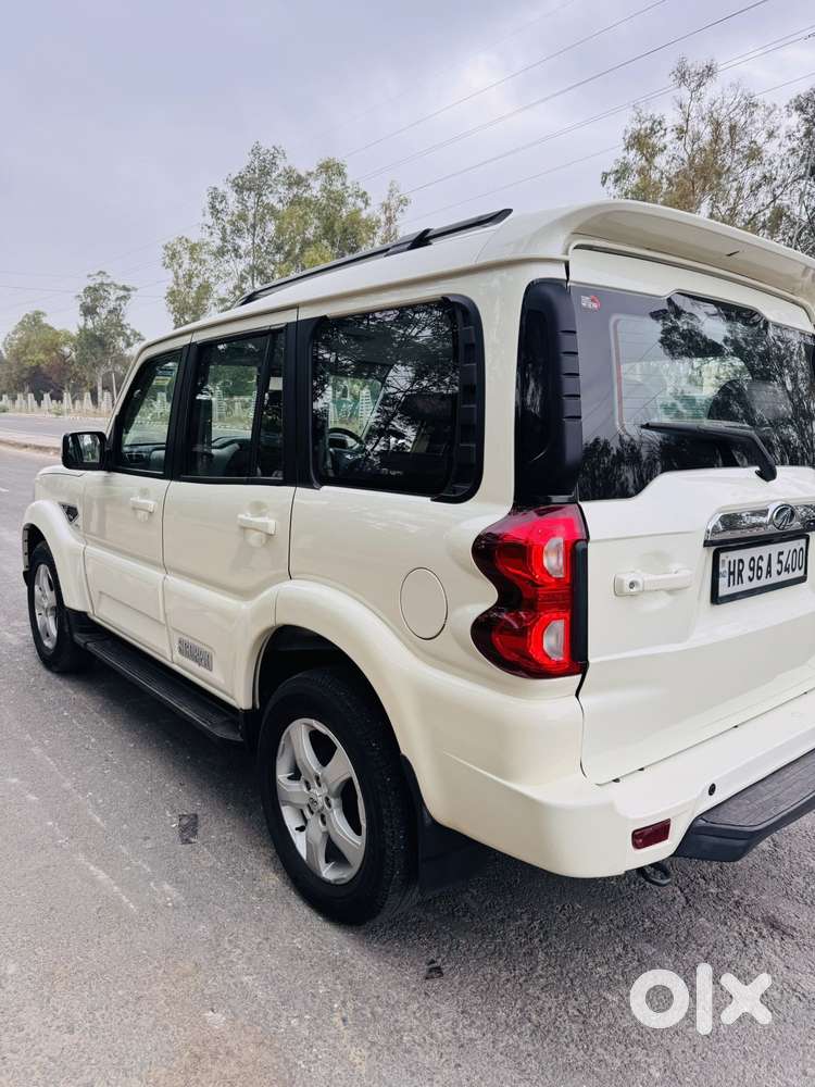 Mahindra Scorpio Classic 2.2 S 11 Mt 7 Str, 2021, Diesel