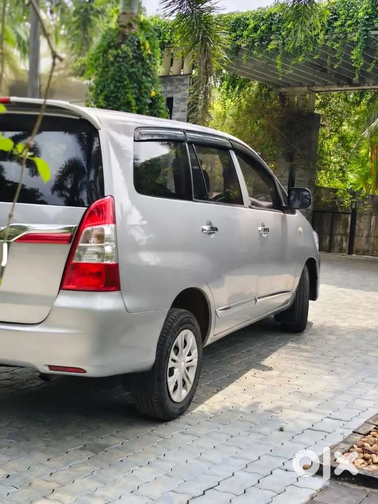 Toyota Innova Crysta 2016