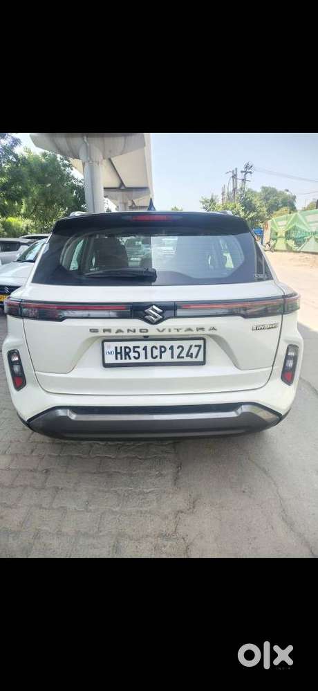 Maruti Suzuki Grand Vitara 1.5 Zeta Plus Intelligent Hybrid Ecvt, 20..