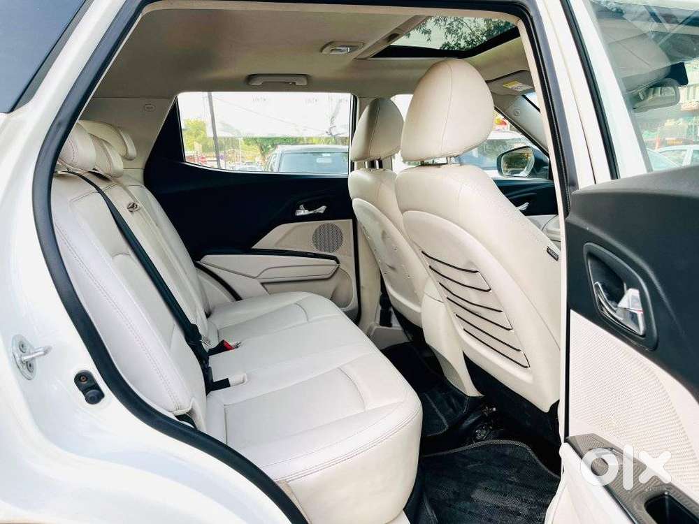 Mahindra Xuv300 W8 Option, 2020, Petrol