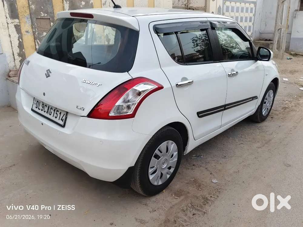 Maruti Suzuki Swift 2012 Cng & Hybrids 112000 Km Driven