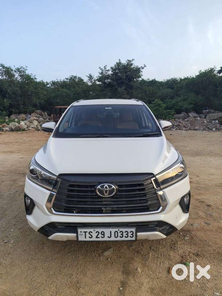 Toyota Innova Crysta [2020-ongoing] 2.4 Vx 8 Str, 2022, Diesel