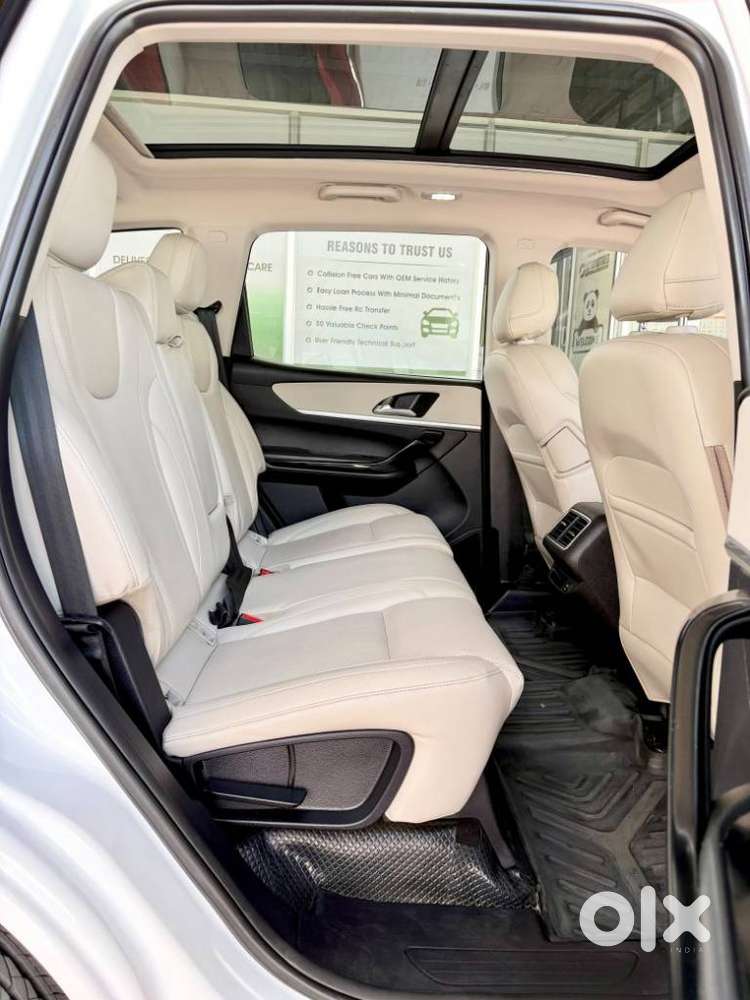 Mahindra Xuv700 2.2 Ax 7 Diesel At Str, 2023, Diesel
