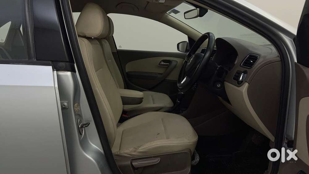 Skoda Rapid [ ] 1.6 Style Plus Mpi At, 2016, Petrol