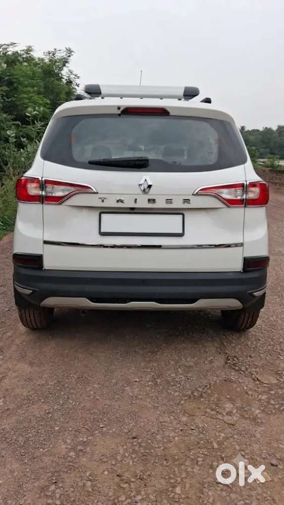 Vehicle Is In Showroom Condition. Only 1200km Driven