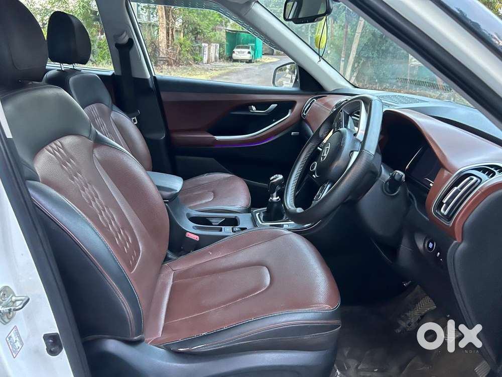 Hyundai Alcazar Platinum Signature Adventure Mt 7 Str, 2022, Diesel